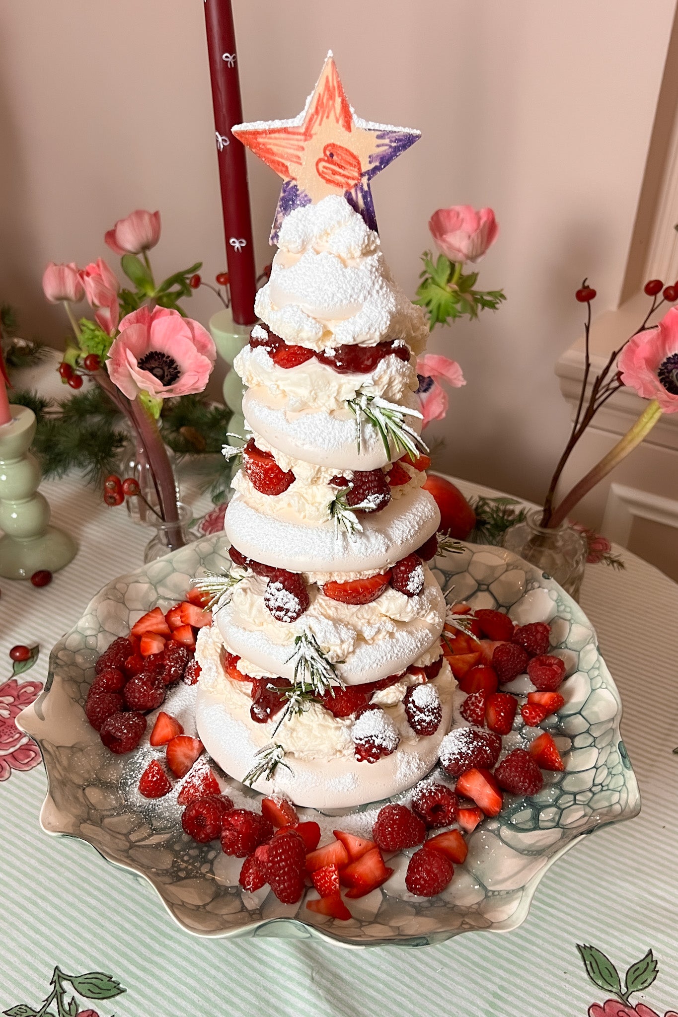 Christmas pavlova