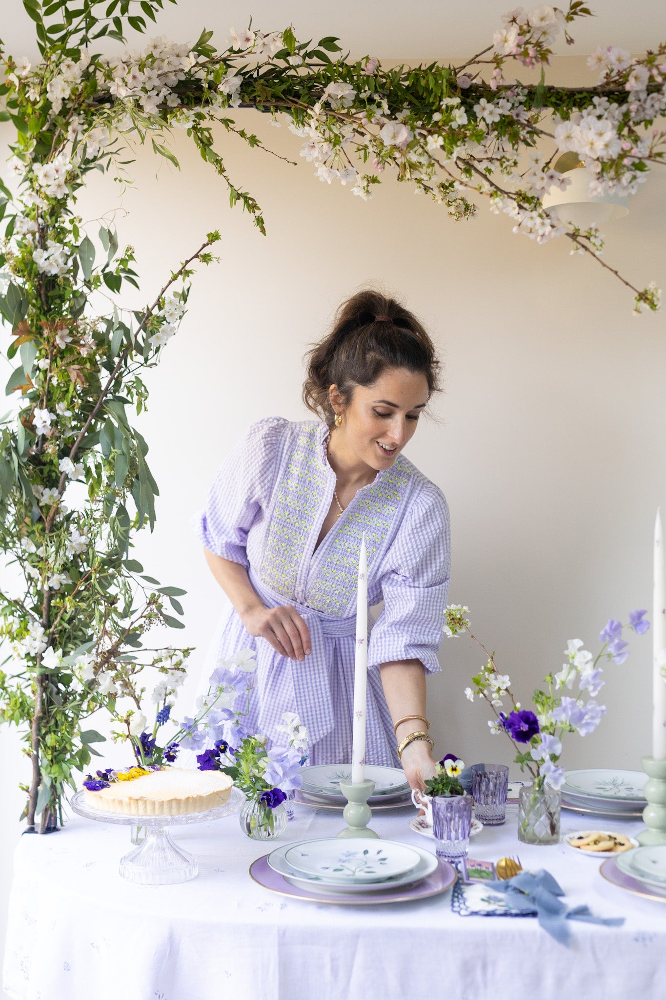 Rosanna Falconer setting the table for Ffern