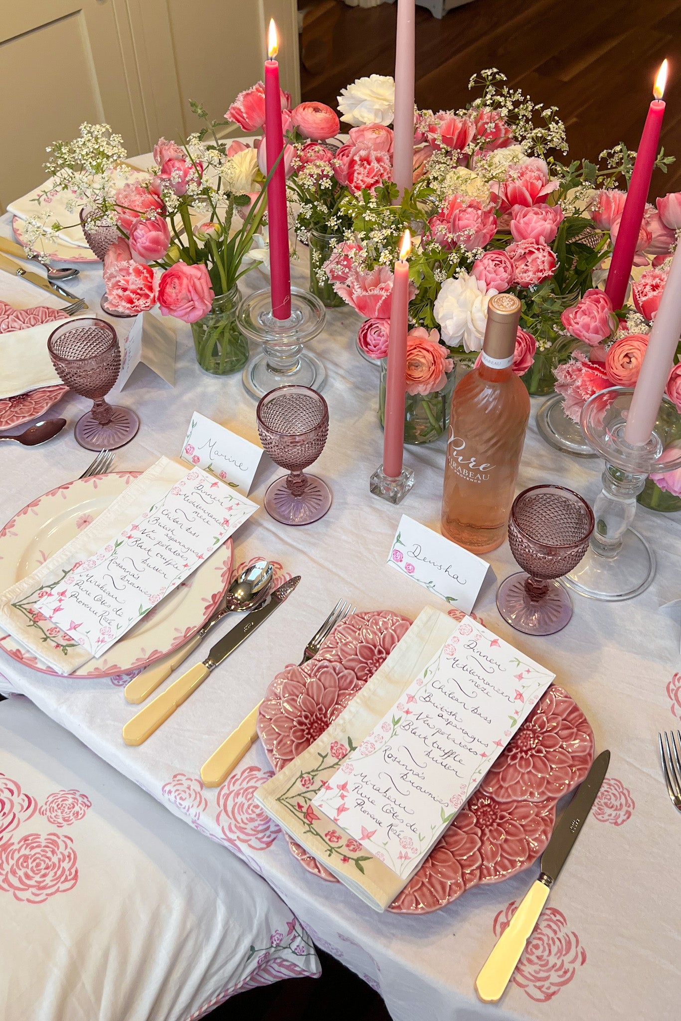Dinner party spring in London with pink colour scheme