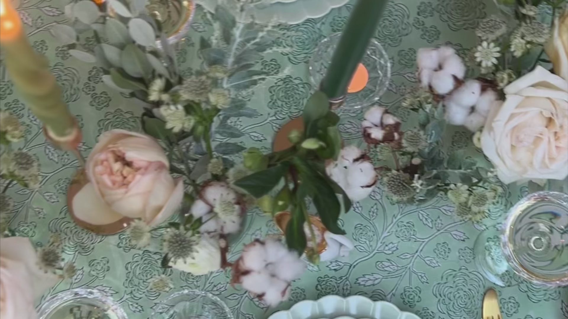 Rose Garden tablescape with centrepiece of roses and foliage